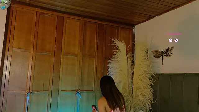 Rouse Hilton online show from April 2026 02:40:02 AM