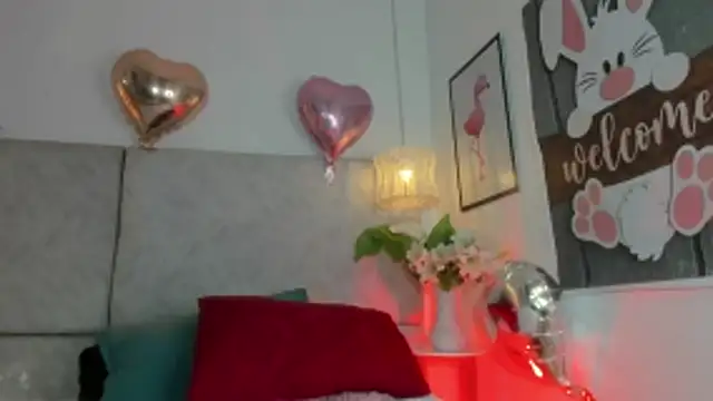 naomiii   online show from March 2026 11:44:02 AM