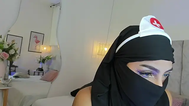 naomiii   online show from November 2025 11:58:01 AM