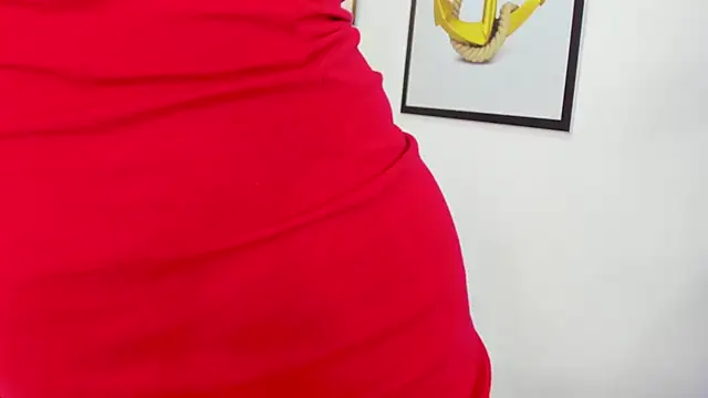 naomiii   online show from December 2025 11:45:01 AM