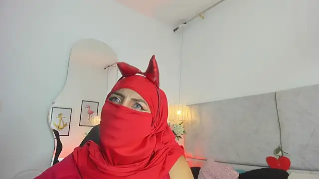 naomiii   online show from February 2026 11:45:02 AM