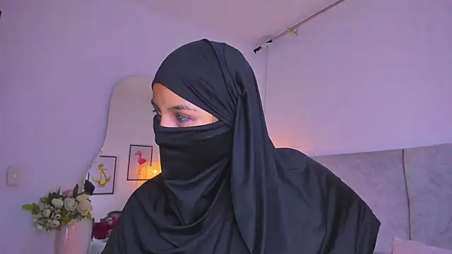 naomiii   online show from October 2025 11:41:02 AM