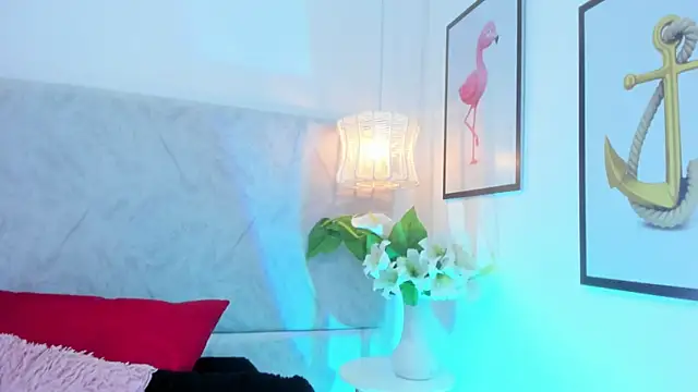 naomiii   online show from February 2026 11:44:02 AM