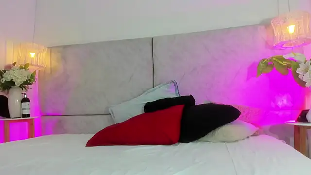 naomiii   online show from March 2026 11:42:01 AM