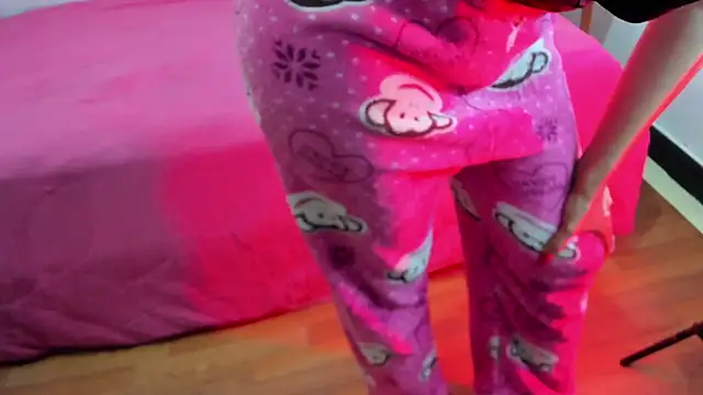 naomiii   online show from November 2025 11:43:02 AM