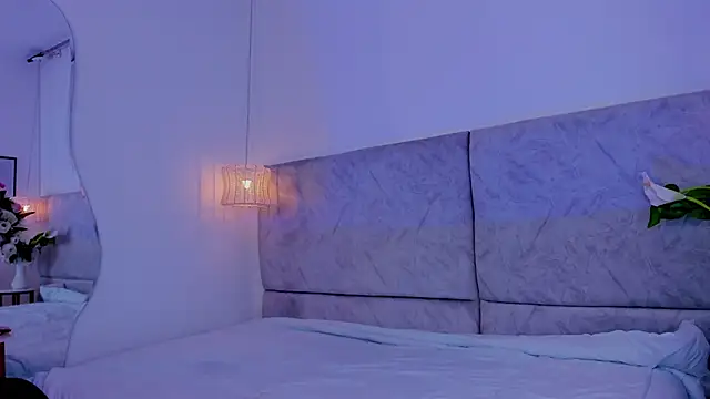 naomiii   online show from November 2025 11:58:02 AM