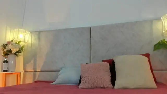 naomiii   online show from March 2026 11:35:01 AM