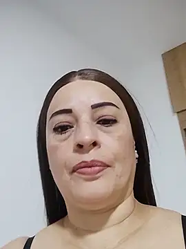 Snapshot of _Prinscarlet_ chatting on November 2025 02:38:02 AM Prinscarlet online show from November 2025 02:38:02 AM