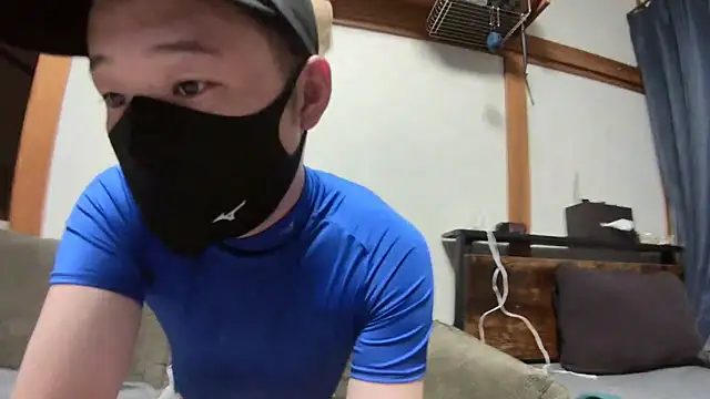 Snapshot of tuki_fu chatting on December 2024 10:06:01 AM tuki fu online show from December 2024 10:06:01 AM