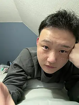 Snapshot of tuki_fu chatting on June 2026 02:33:01 PM tuki fu online show from June 2026 02:33:01 PM