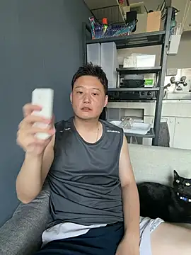 Snapshot of tuki_fu chatting on July 2026 04:47:02 AM tuki fu online show from July 2026 04:47:02 AM