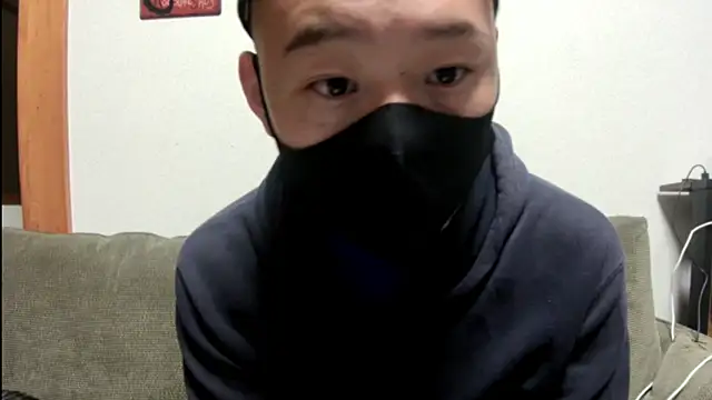 Snapshot of tuki_fu chatting on December 2024 01:59:02 PM tuki fu online show from December 2024 01:59:02 PM