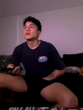 LCarreraa online show from November 2025 12:21:02 PM