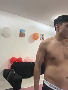 LCarreraa online show from April 2026 01:17:02 AM