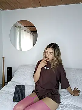 Karolgood3 online show from December 2025 06:50:02 PM