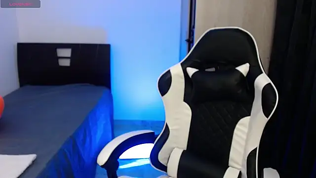 abigail monore  online show from April 2026 04:48:02 AM