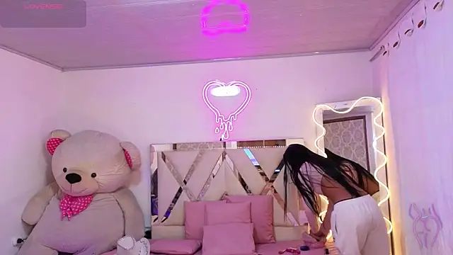 Snapshot of Jazmin_tay chatting on November 2025 12:05:02 PM Jazmin tay online show from November 2025 12:05:02 PM