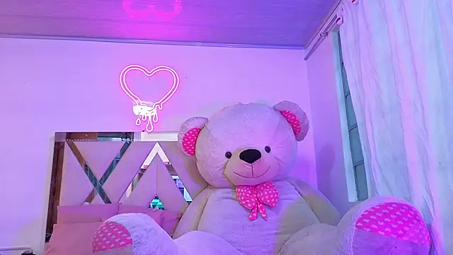 Jazmin tay online show from September 2025 11:50:02 AM