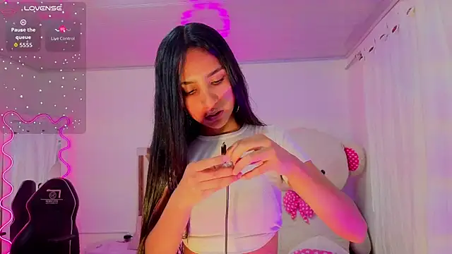 Jazmin tay online show from September 2025 11:47:02 AM