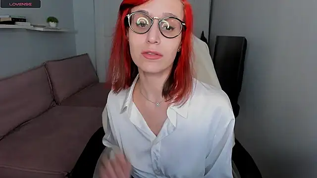 Dora Marcelli online show from October 2025 07:07:01 AM