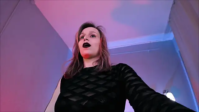 Dora Marcelli online show from February 2025 12:57:02 PM