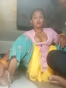 Surajpuja79 online show from February 2026 03:32:02 PM