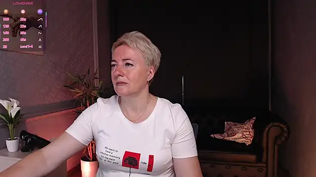 Nika Smit online show from July 2026 05:14:01 AM