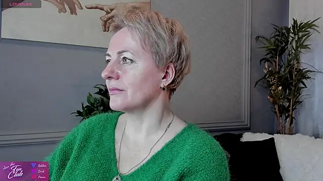 Nika Smit online show from February 2025 10:08:02 AM