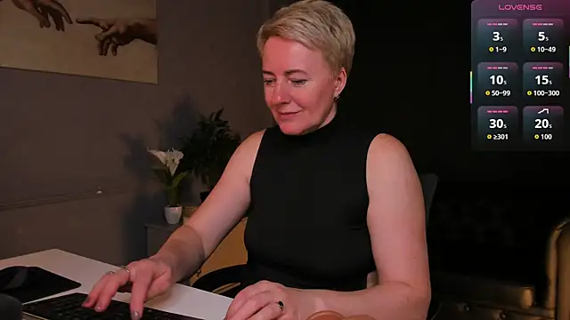 Nika Smit online show from April 2026 08:39:02 AM