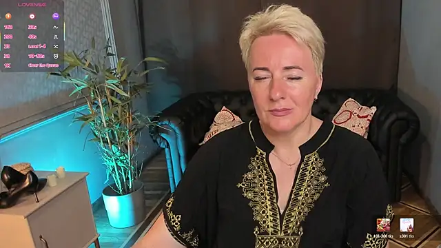 Nika Smit online show from July 2026 09:05:02 AM