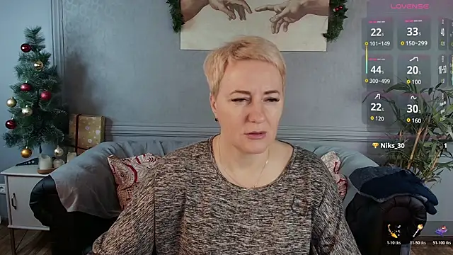 Nika Smit online show from December 2025 05:10:01 AM