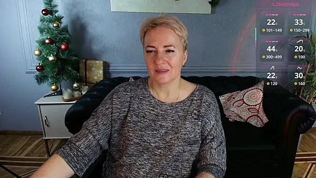 Nika Smit online show from December 2025 05:43:01 AM