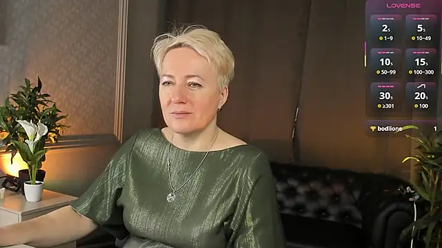 Nika Smit online show from February 2026 05:52:01 AM