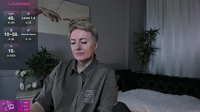 Nika Smit online show from February 2025 09:45:02 AM