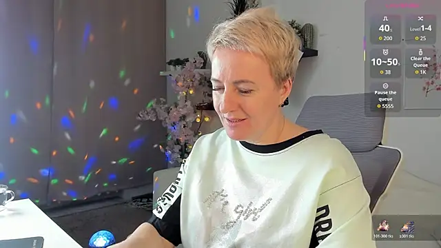 Nika Smit online show from January 2026 11:06:02 AM