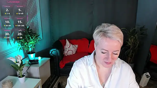 Nika Smit online show from February 2026 05:37:01 AM