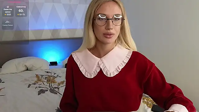 Megan Kira online show from April 2026 07:06:02 PM