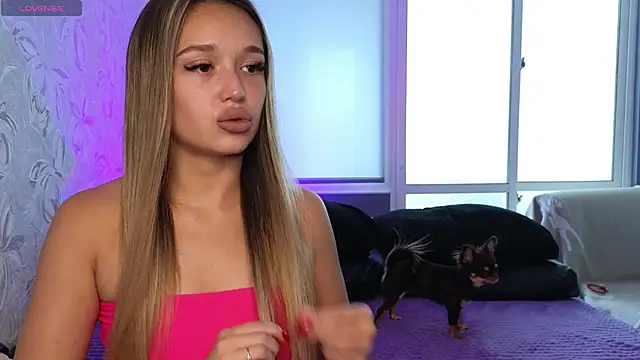 Snapshot of Megan_Kira chatting on September 2025 07:09:01 AM Megan Kira online show from September 2025 07:09:01 AM