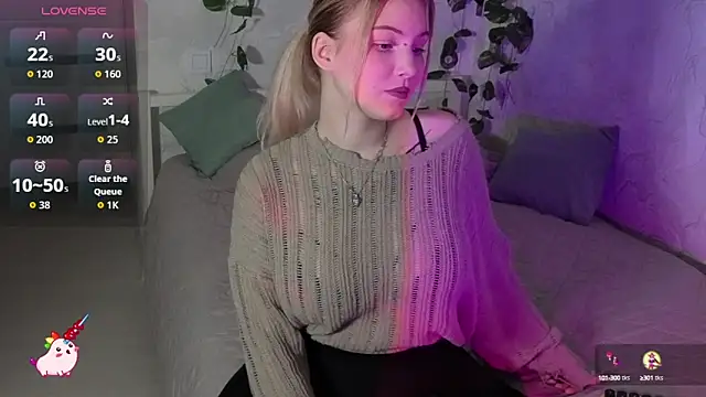 Snapshot of HellenHornny chatting on September 2025 11:39:02 AM HellenHornny online show from September 2025 11:39:02 AM