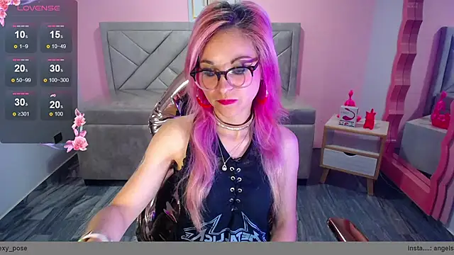 abril ch  online show from November 2025 10:52:02 AM