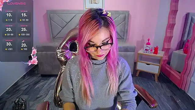 abril ch  online show from November 2025 10:53:01 AM