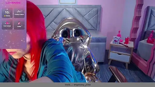 abril ch  online show from November 2025 10:52:02 AM