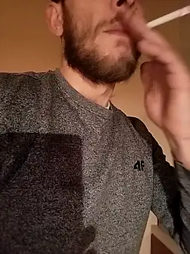 hoot denis28 online show from December 2024 11:18:01 PM