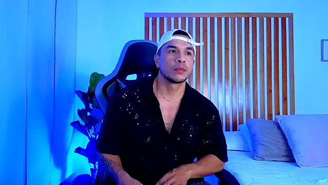 Snapshot of estebandelouis chatting on May 2026 12:47:01 AM estebandelouis online show from May 2026 12:47:01 AM