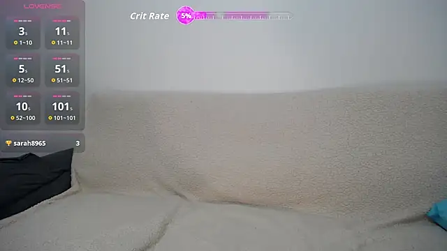 Blond Woman online show from November 2025 09:58:01 PM