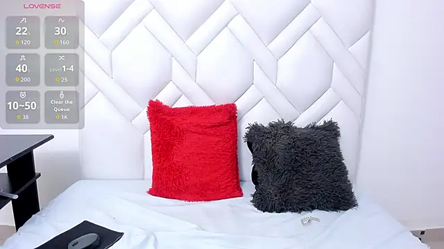 Snapshot of Analia18_ chatting on November 2025 01:26:02 PM Analia18 online show from November 2025 01:26:02 PM