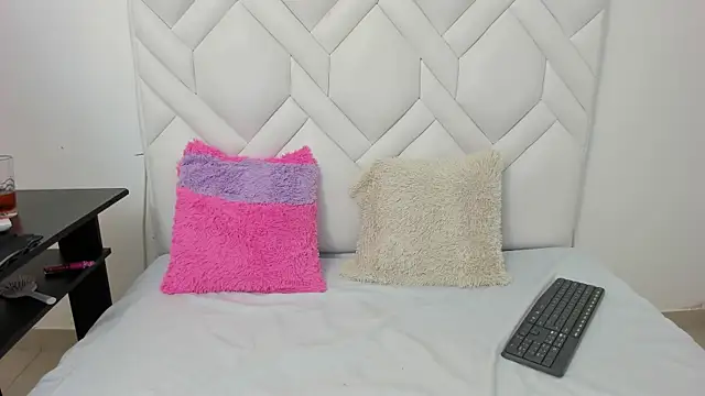 Snapshot of Analia18_ chatting on October 2025 01:30:01 PM Analia18 online show from October 2025 01:30:01 PM