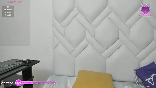 Snapshot of Analia18_ chatting on December 2025 01:10:02 PM Analia18 online show from December 2025 01:10:02 PM