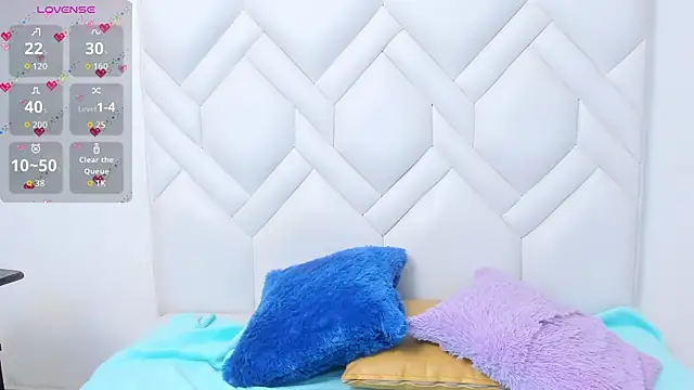 Analia18  online show from March 2026 01:26:02 PM