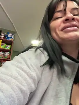NATHALIA-28  online show from April 2026 01:18:02 PM